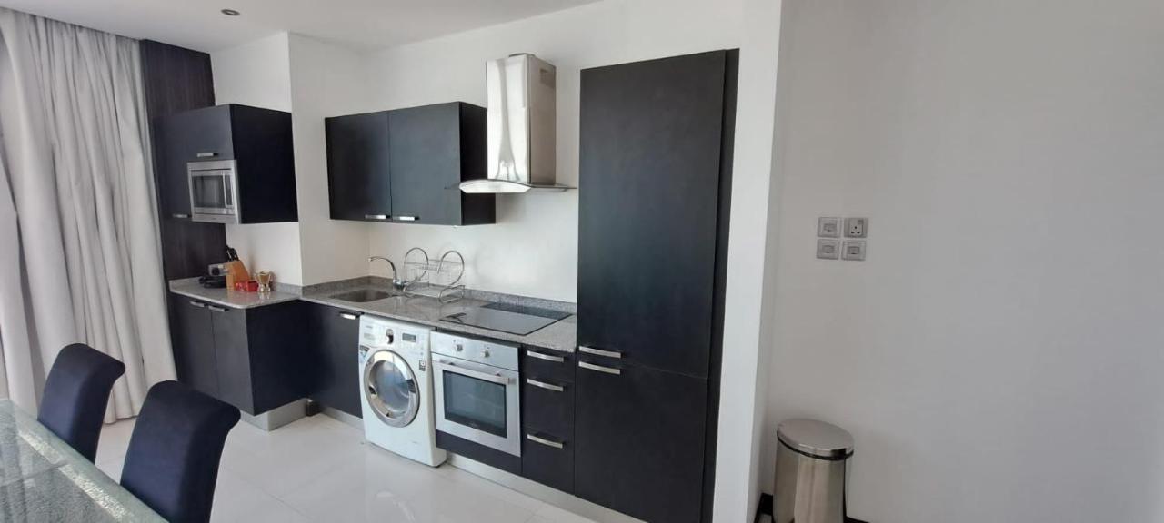 Skyline Apartments Manama Ngoại thất bức ảnh