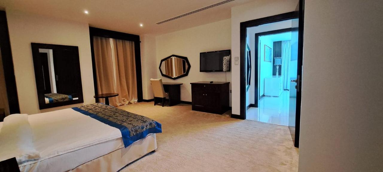 Skyline Apartments Manama Ngoại thất bức ảnh